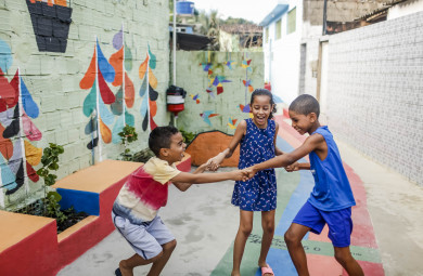 Intervenções para crianças do Mais Vida nos Morros - Foto: Andrea Rego Barros
